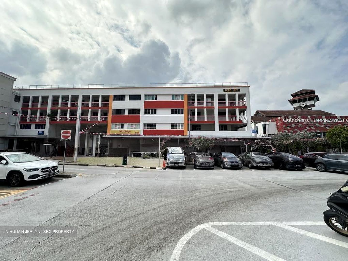 Tampines Street 81 (D18), Shop House #635832581